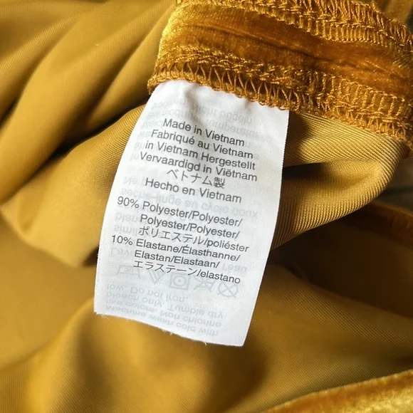 (S) Madewell Women’s Gold Velvet Blouse - Picture 5 of 9